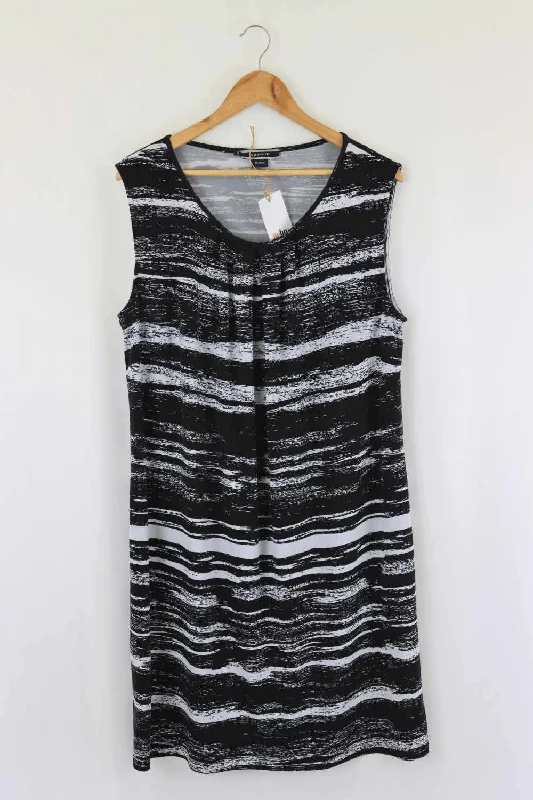 Basque Black And White Dress 16