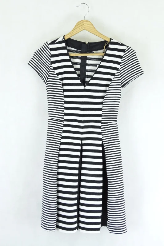 Banana Republic Black And White Dress Petite S