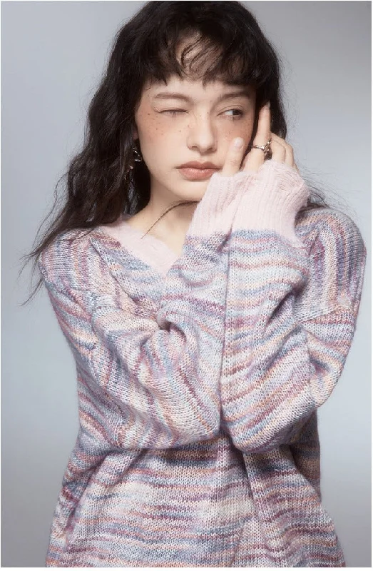Soote Season women's retro lazy wind knitwear broken hole gradient V-neck sweater women Chenille Fabric Brocade Fabric Lace Fabric Soote Season women's retro lazy wind knitwear broken hole gradient V-neck sweater women Chenille Fabric Brocade Fabric Lace Fabric
