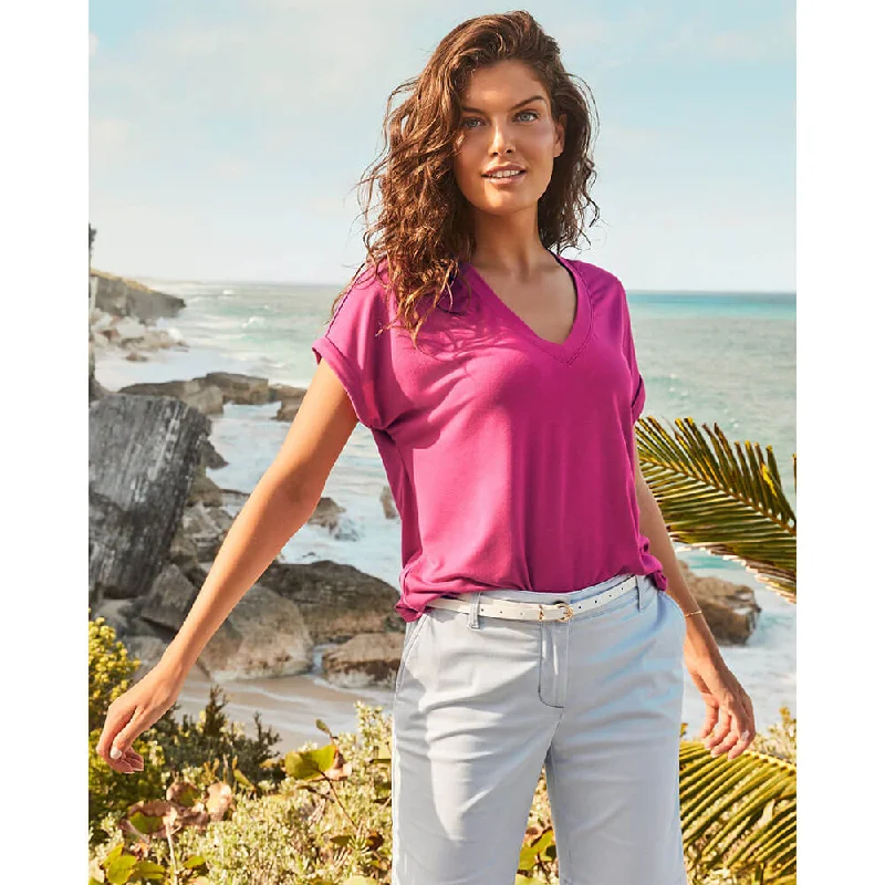 Tommy Bahama Women's Kauai Jersey V-Neck T-Shirt - Pineapple Pink Satin Blend Silk Blend Wool Blend Tommy Bahama Women's Kauai Jersey V-Neck T-Shirt - Pineapple Pink Satin Blend Silk Blend Wool Blend